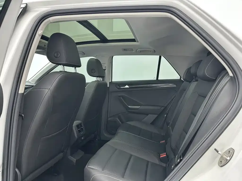 Volkswagen T-Roc 2022 из CN, фото 9