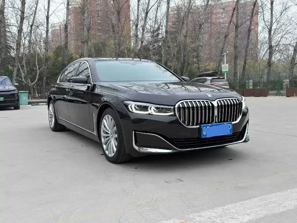 BMW 7 Series — фото 7
