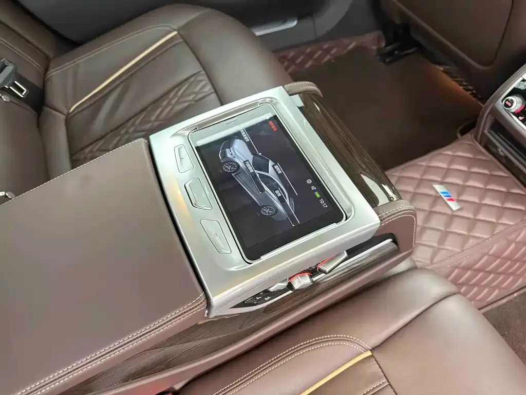 BMW 7 Series — фото 2