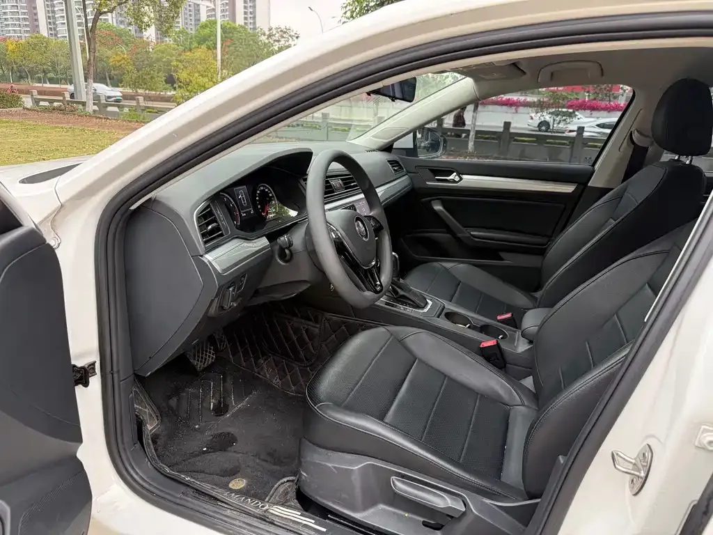 Volkswagen Lamando 2021 из CN, фото 8