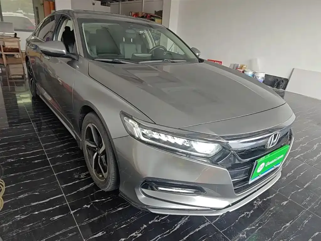Honda Accord — фото 9