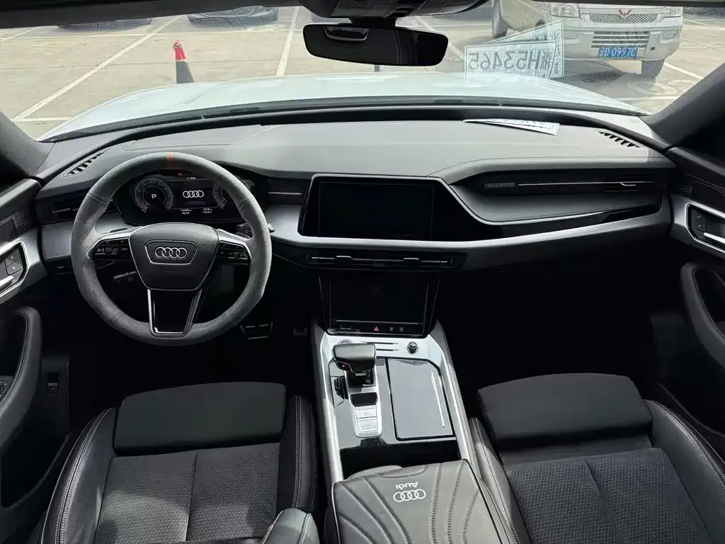 Audi Q6 2025 из CN, фото 6