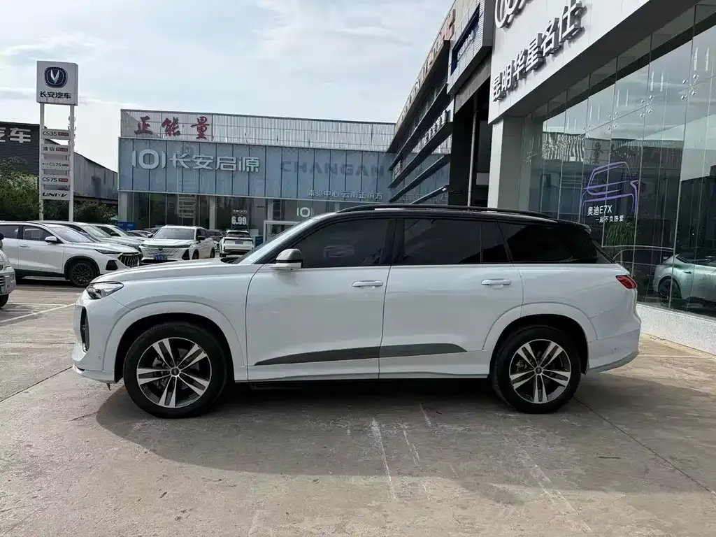 Audi Q6 2025 из CN, фото 3