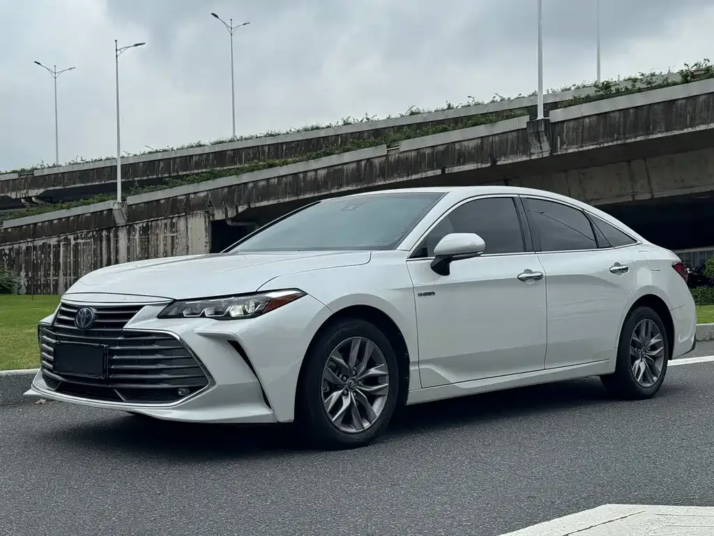 Toyota Avalon 2022 из CN, фото 1