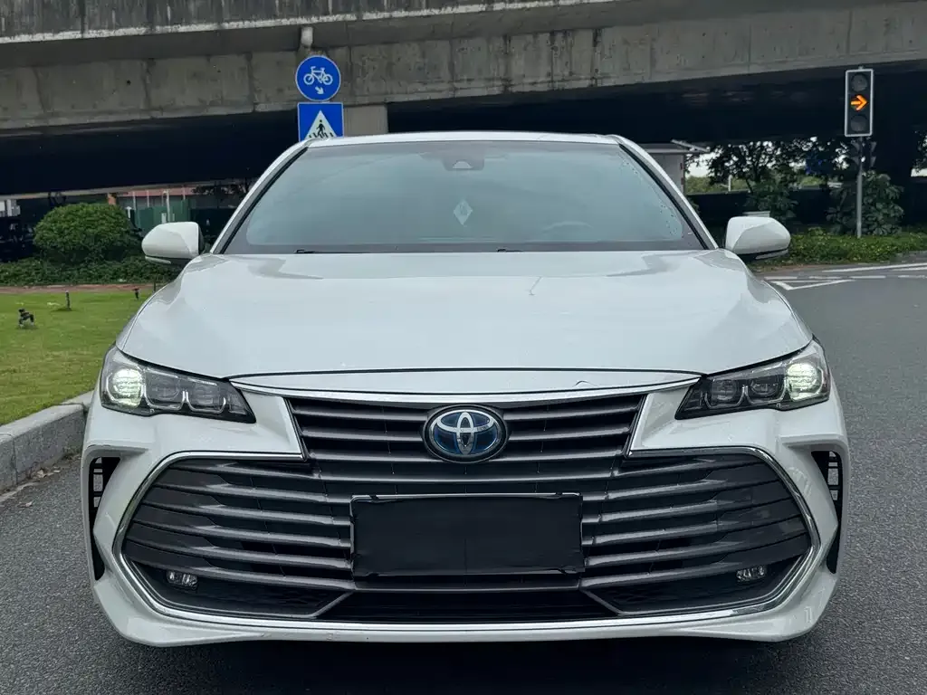 Toyota Avalon 2022 из CN, фото 4