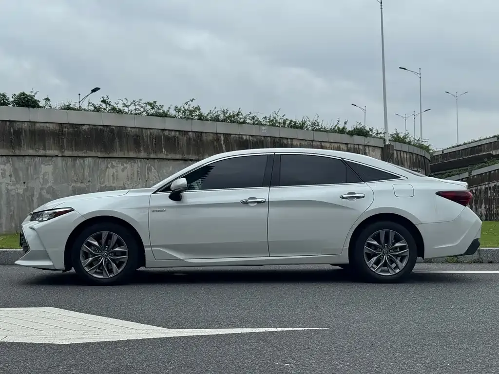 Toyota Avalon 2022 из CN, фото 7