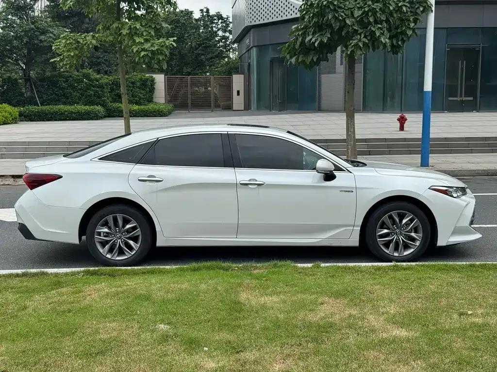 Toyota Avalon 2022 из CN, фото 10