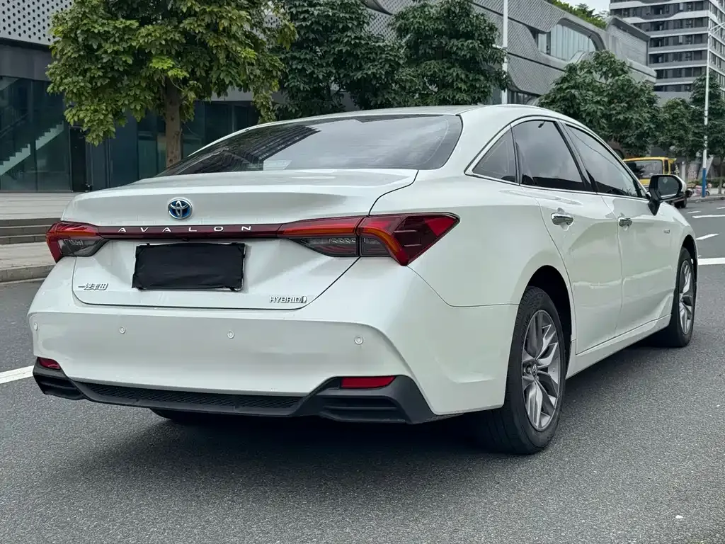 Toyota Avalon 2022 из CN, фото 9