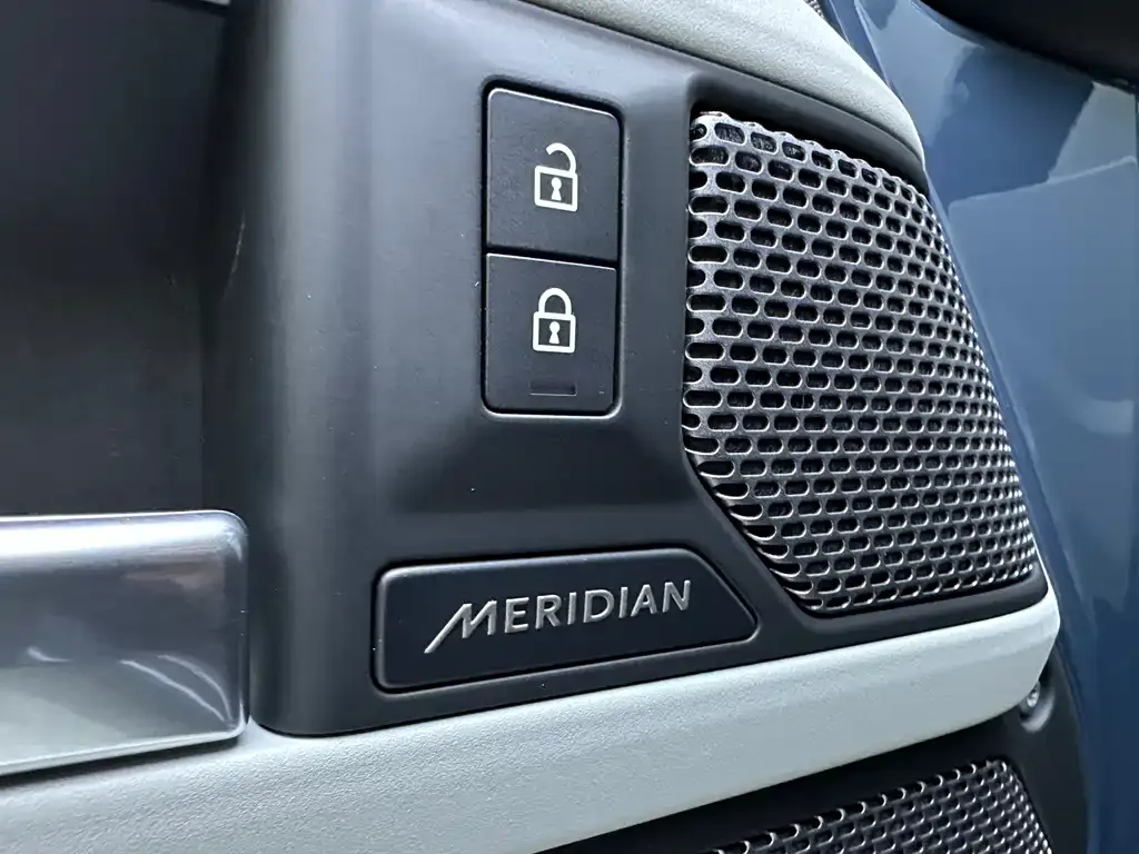 Land Rover Defender — фото 4