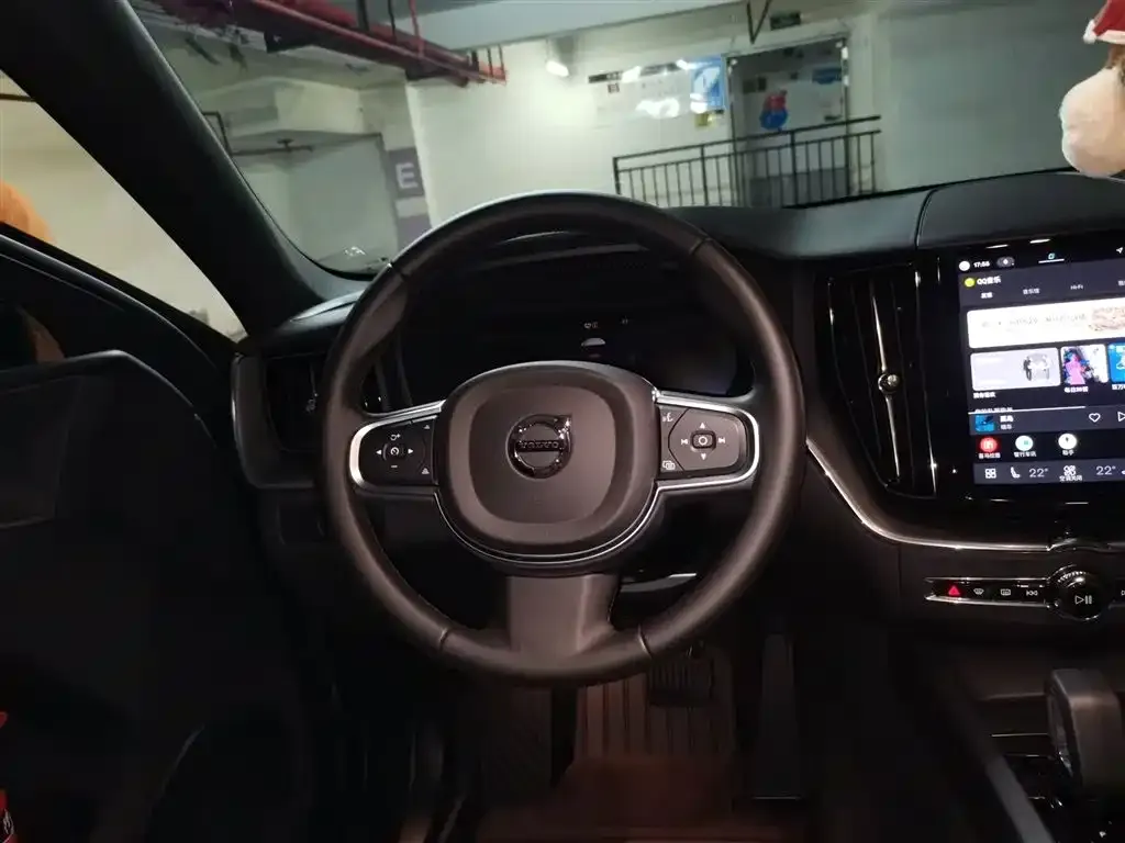 Volvo XC60 2024 из CN, фото 8