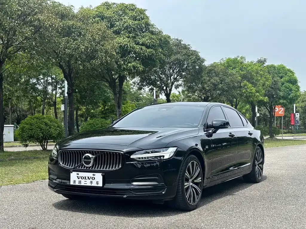 Volvo S90 — фото 1