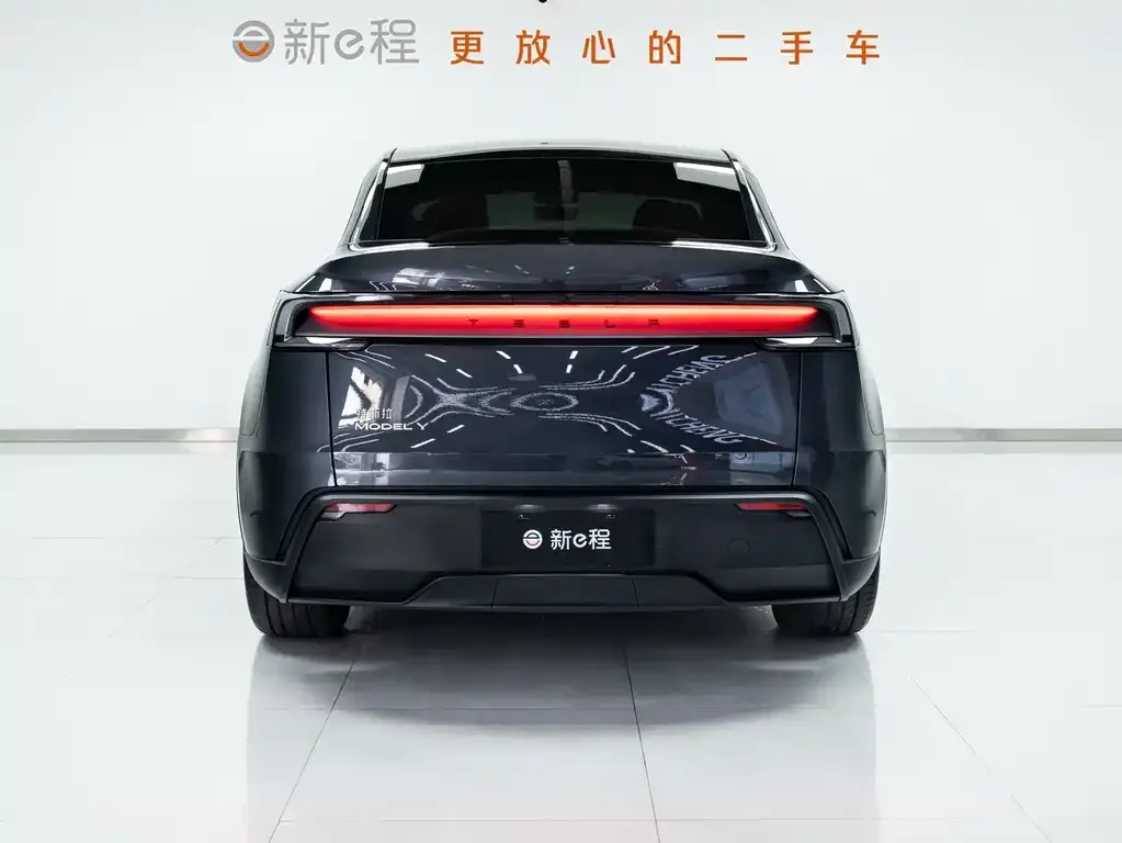 Tesla Model Y — фото 4