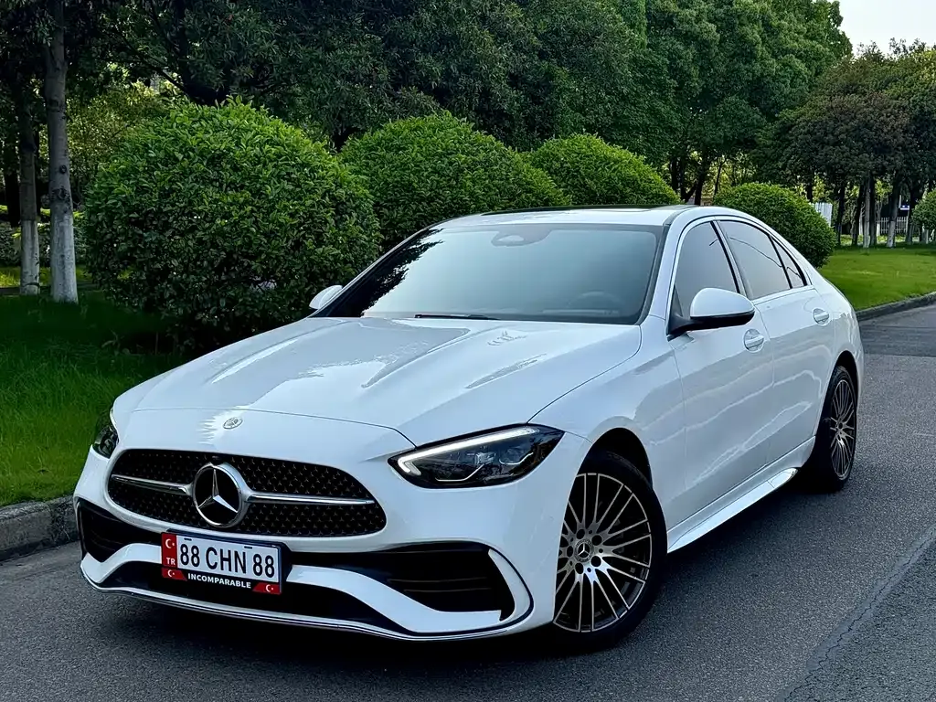 Mercedes-Benz C-Class — фото 1