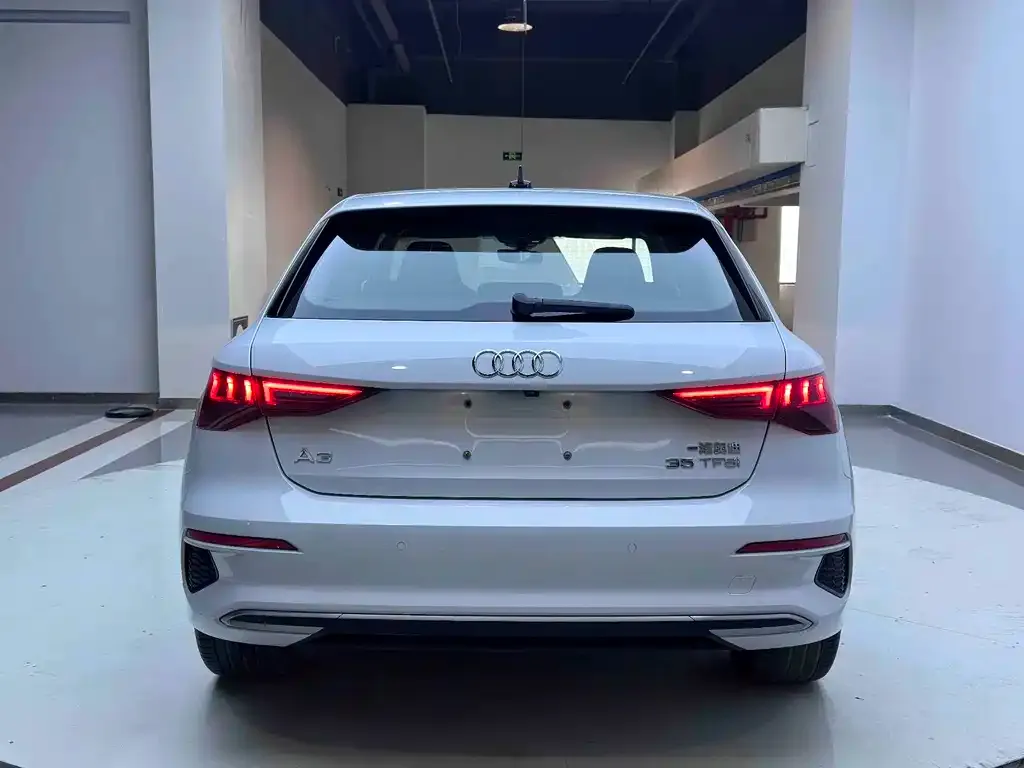 Audi A3 — фото 2