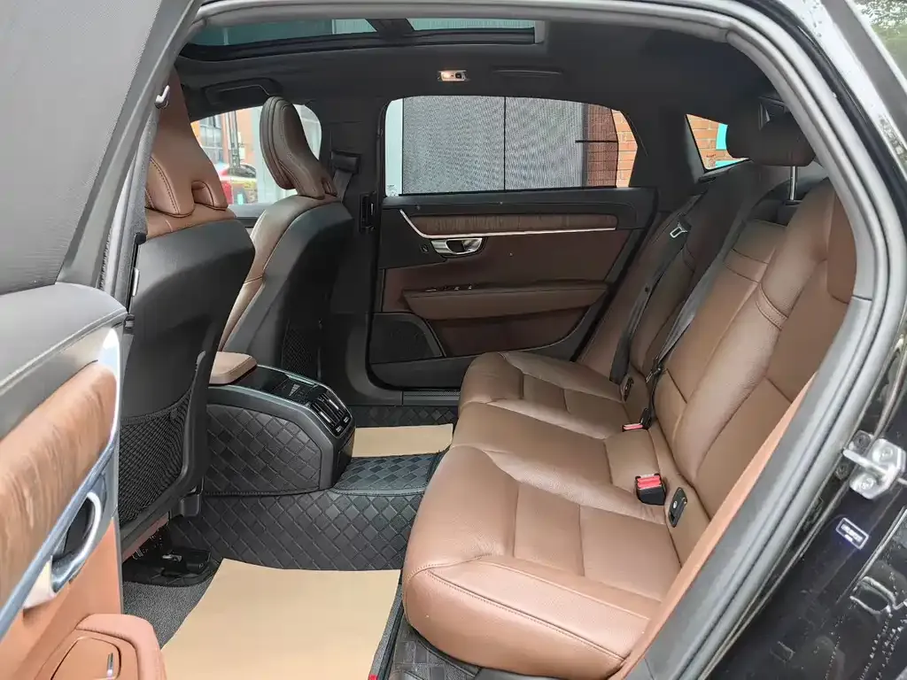 Volvo S90 2021 из CN, фото 5