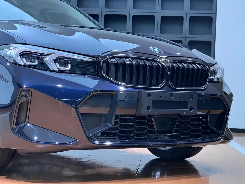 BMW 3 Series 2026 из CN, фото 2
