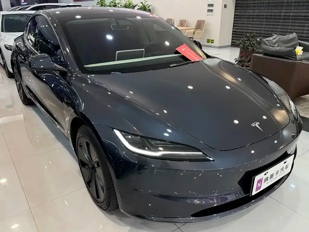 Tesla Model 3 — фото 8