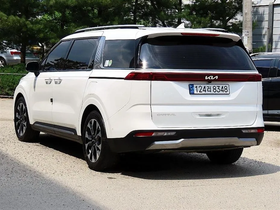 Kia Carnival 2023 из KR, фото 10