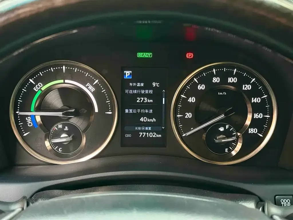 Toyota Alphard — фото 2
