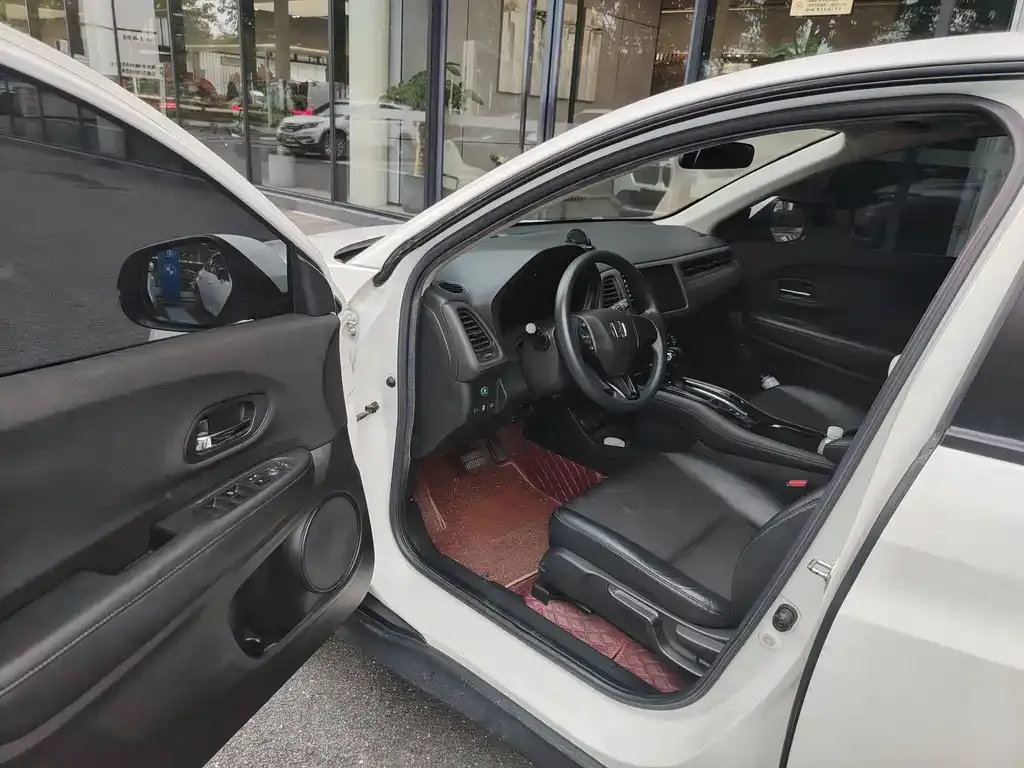 Honda Vezel 2021 из CN, фото 3