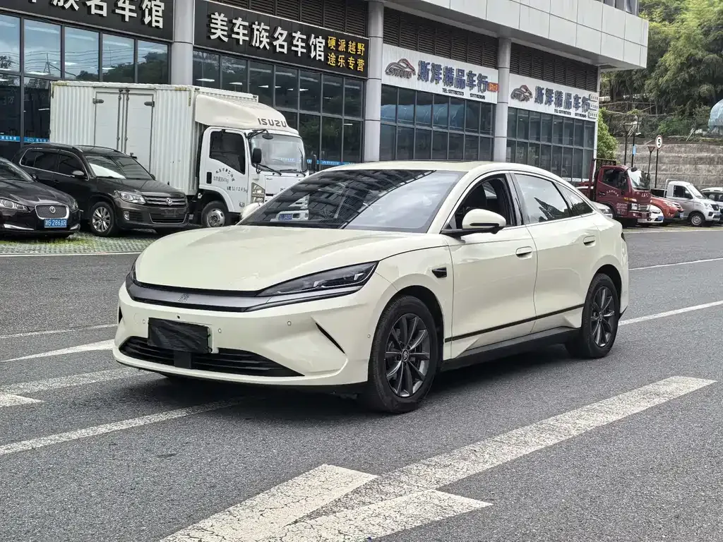 BYD Qin L — фото 1