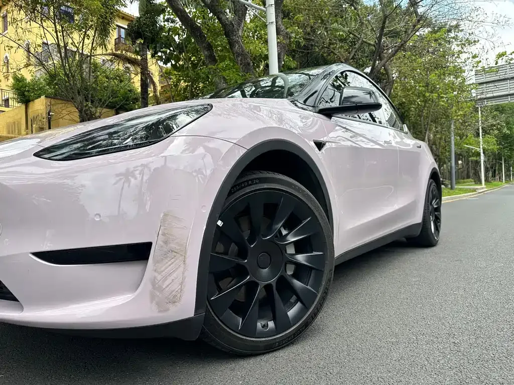 Tesla Model Y — фото 7