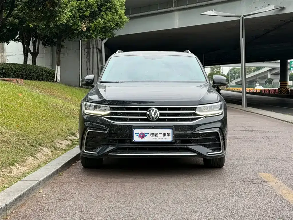 Volkswagen Tiguan L — фото 6