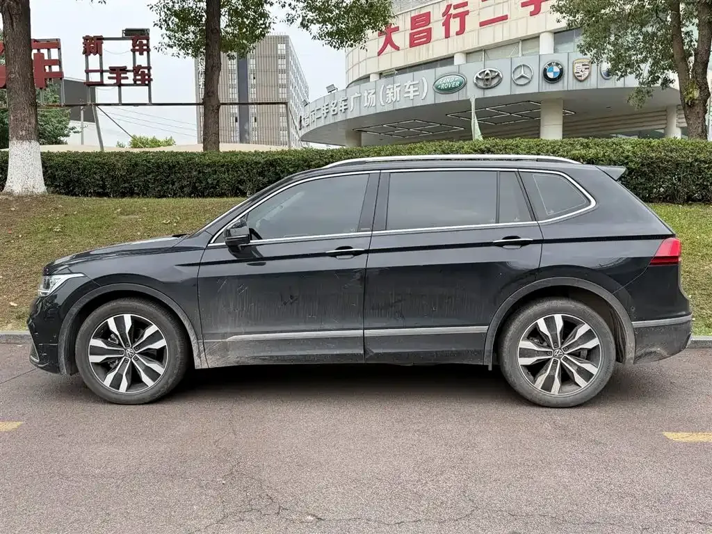 Volkswagen Tiguan L — фото 7