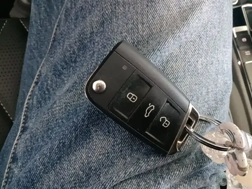 Volkswagen Tiguan L 2022 из CN, фото 10
