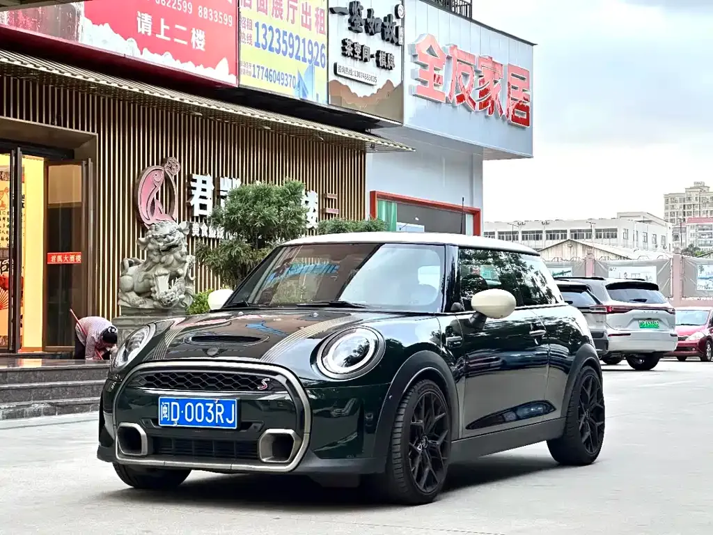 MINI Cooper (3-door) — фото 1