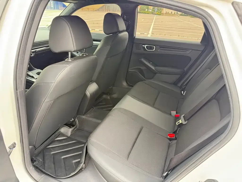 Honda Civic — фото 10
