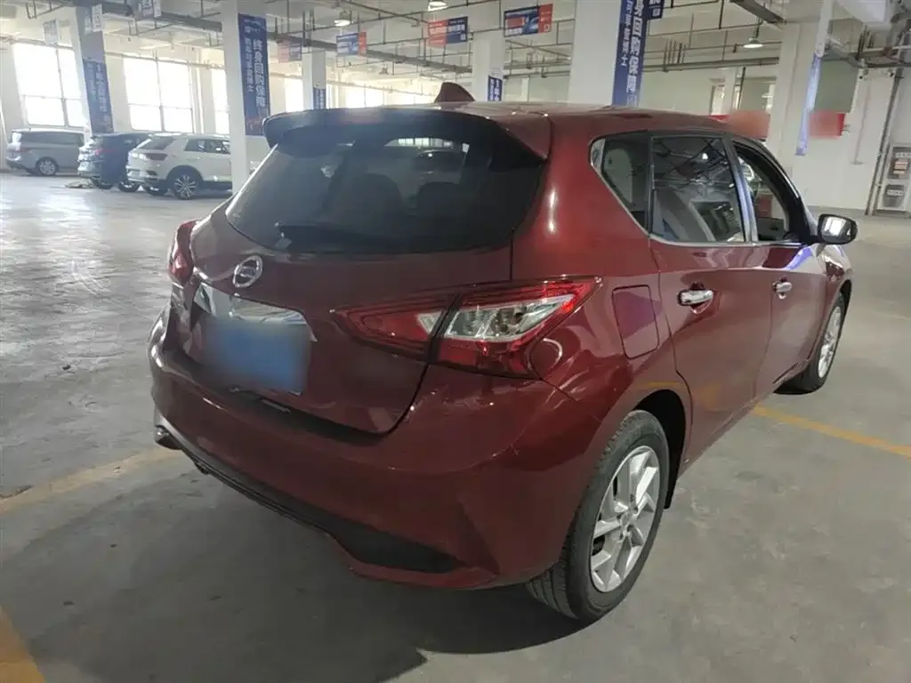 Nissan Tiida 2023 из CN, фото 4
