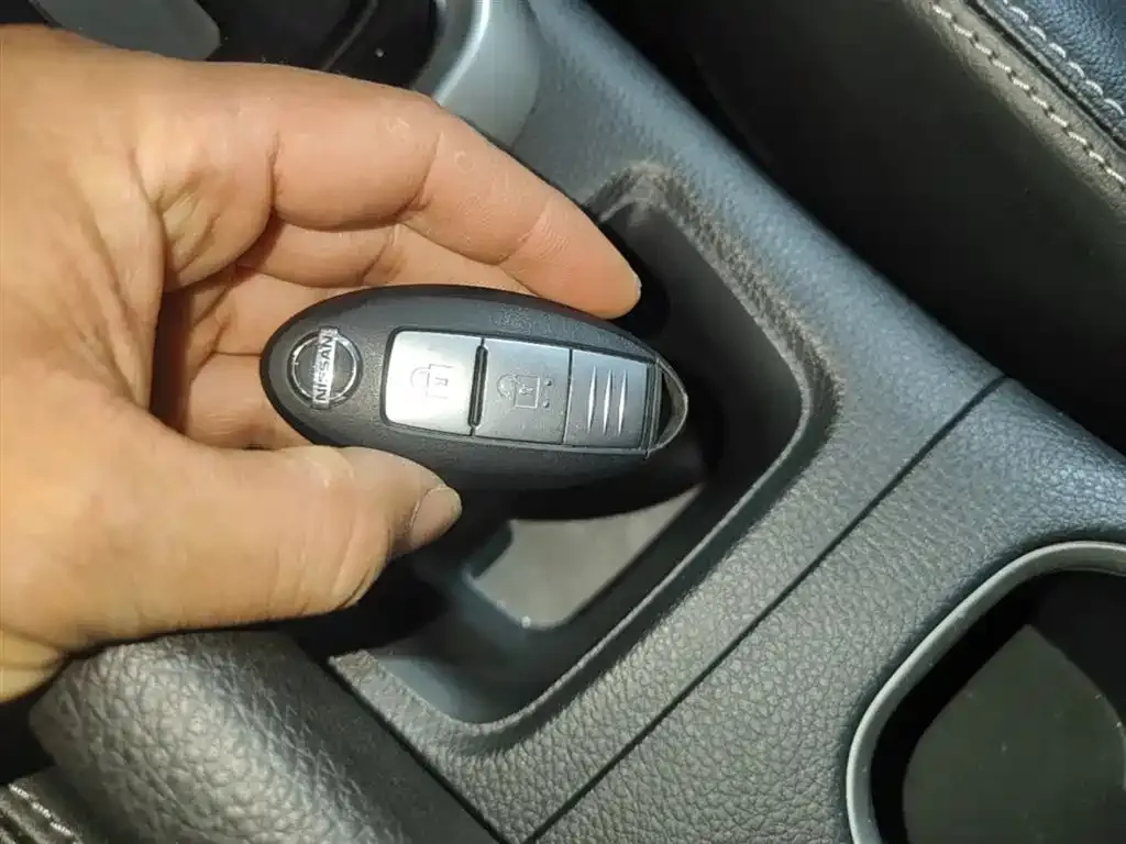 Nissan Tiida 2023 из CN, фото 9