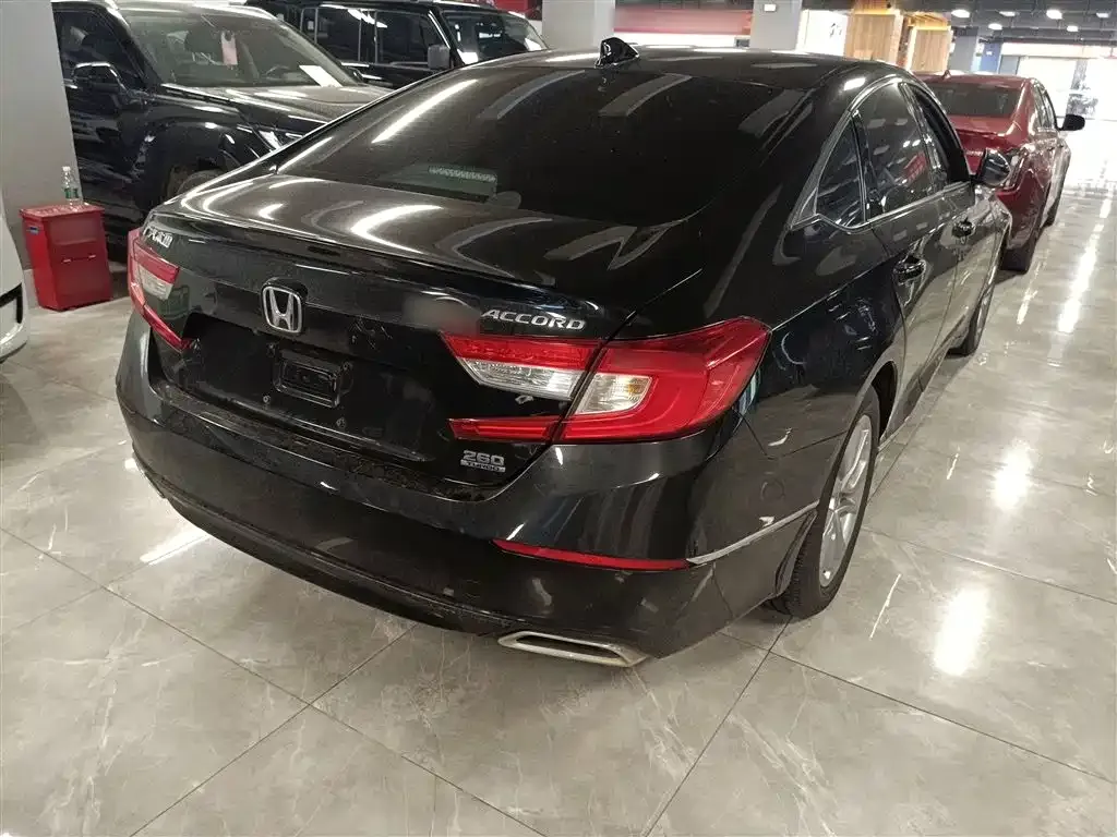 Honda Accord — фото 3