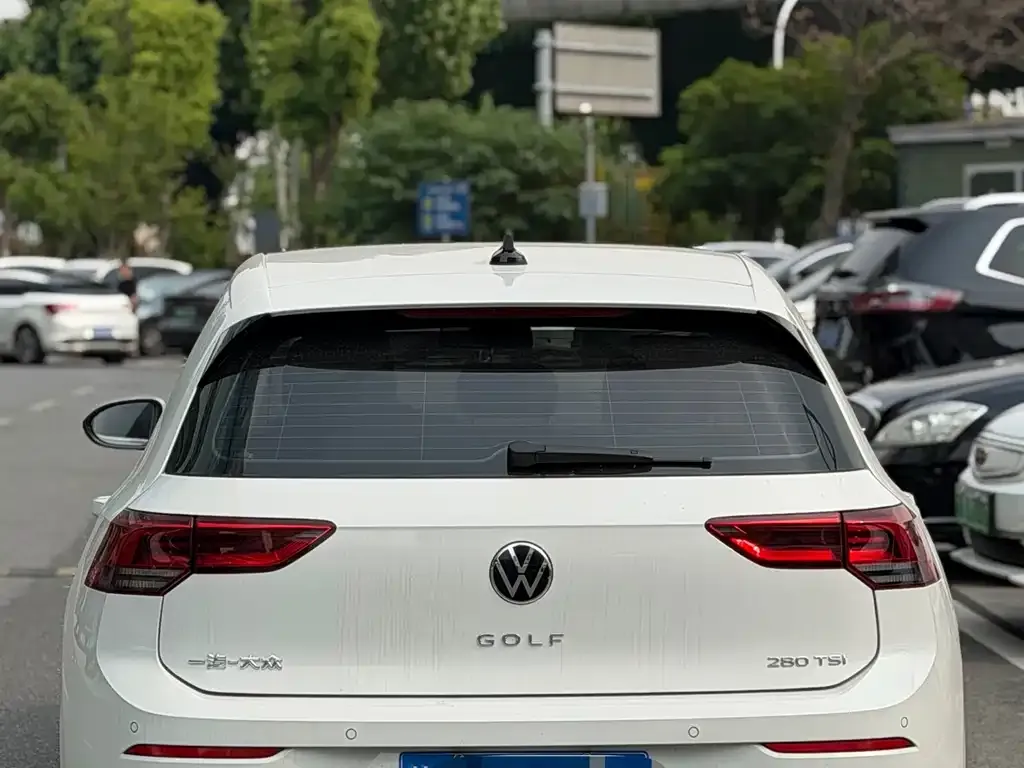 Volkswagen Golf — фото 5