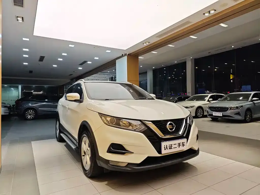 Nissan Qashqai — фото 8