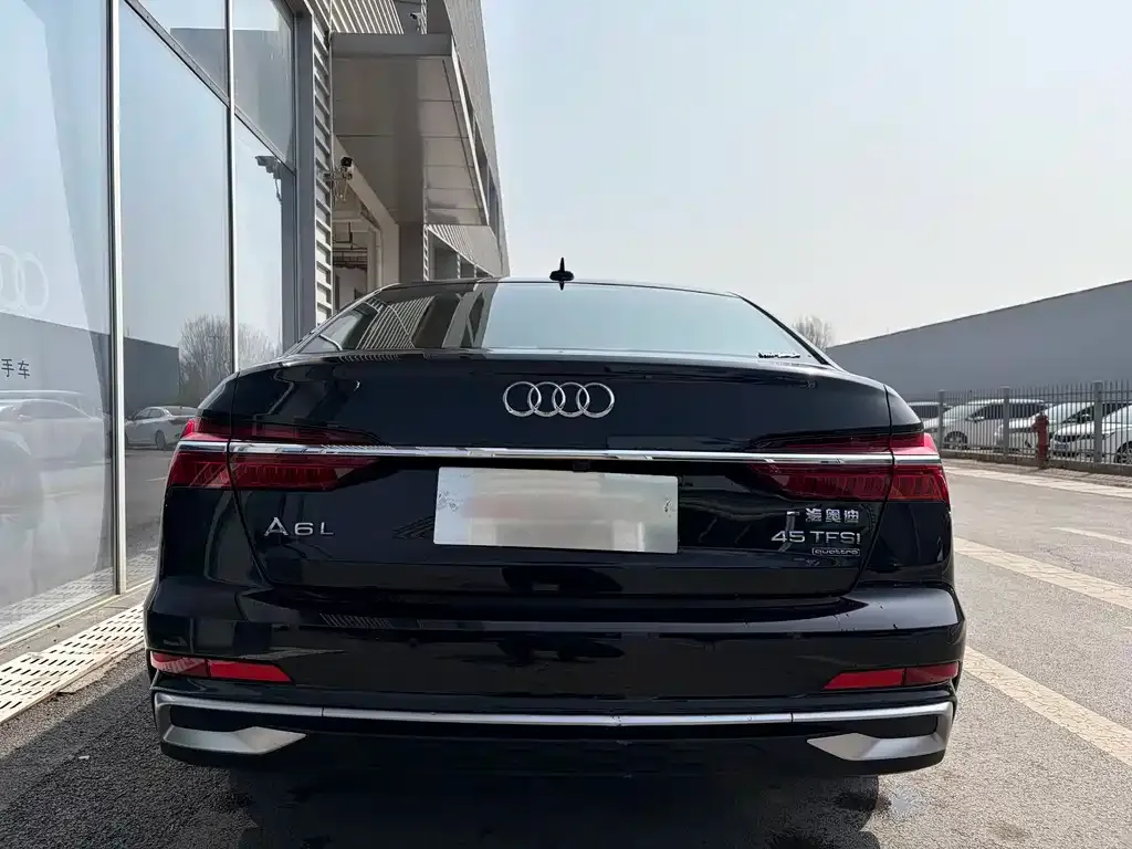 Audi A6L — фото 6