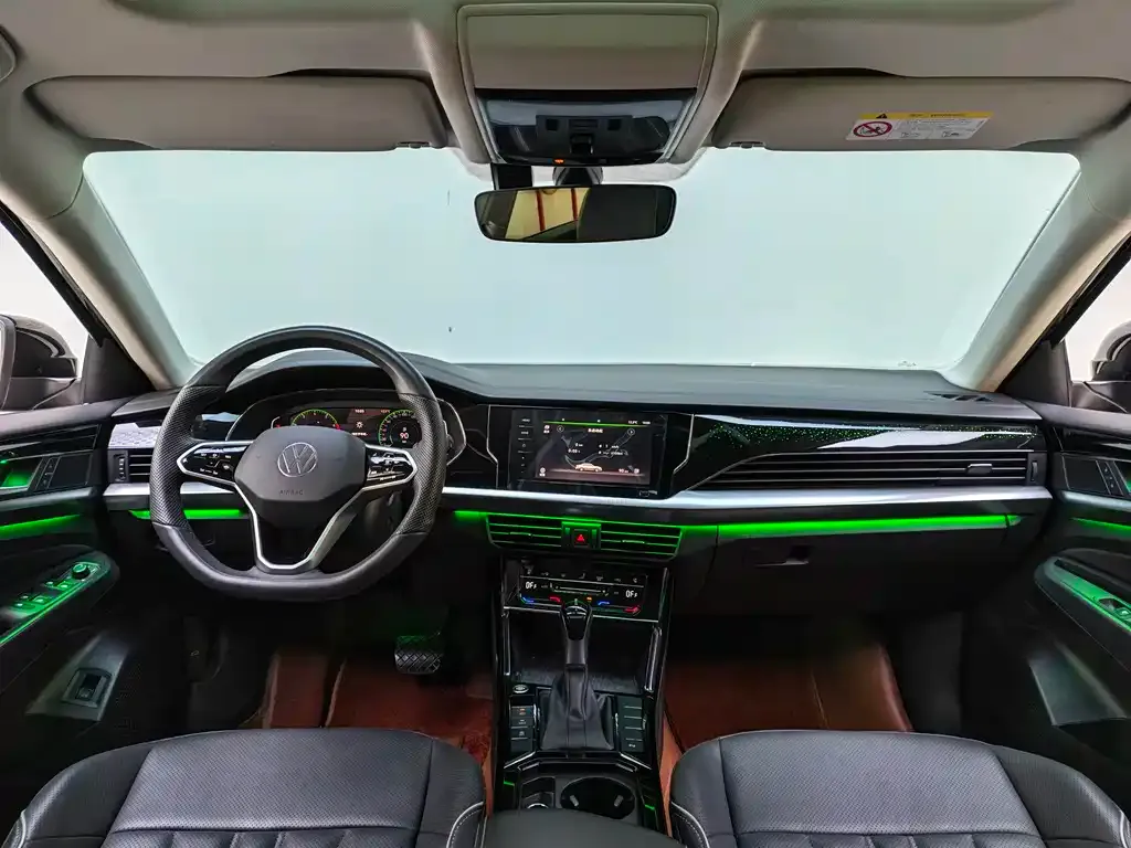 Volkswagen Passat — фото 6