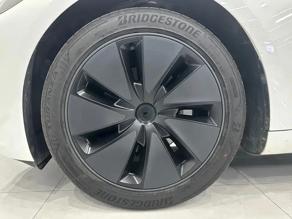 Tesla Model 3 2025 из CN, фото 8