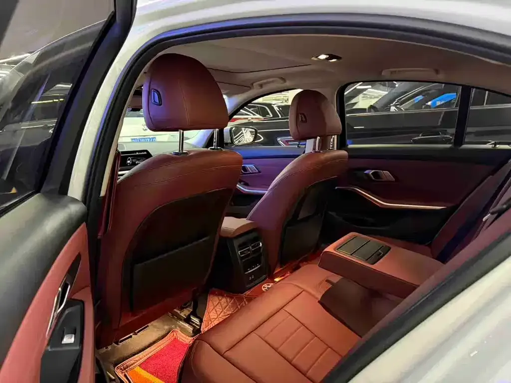BMW 3 Series 2021 из CN, фото 4