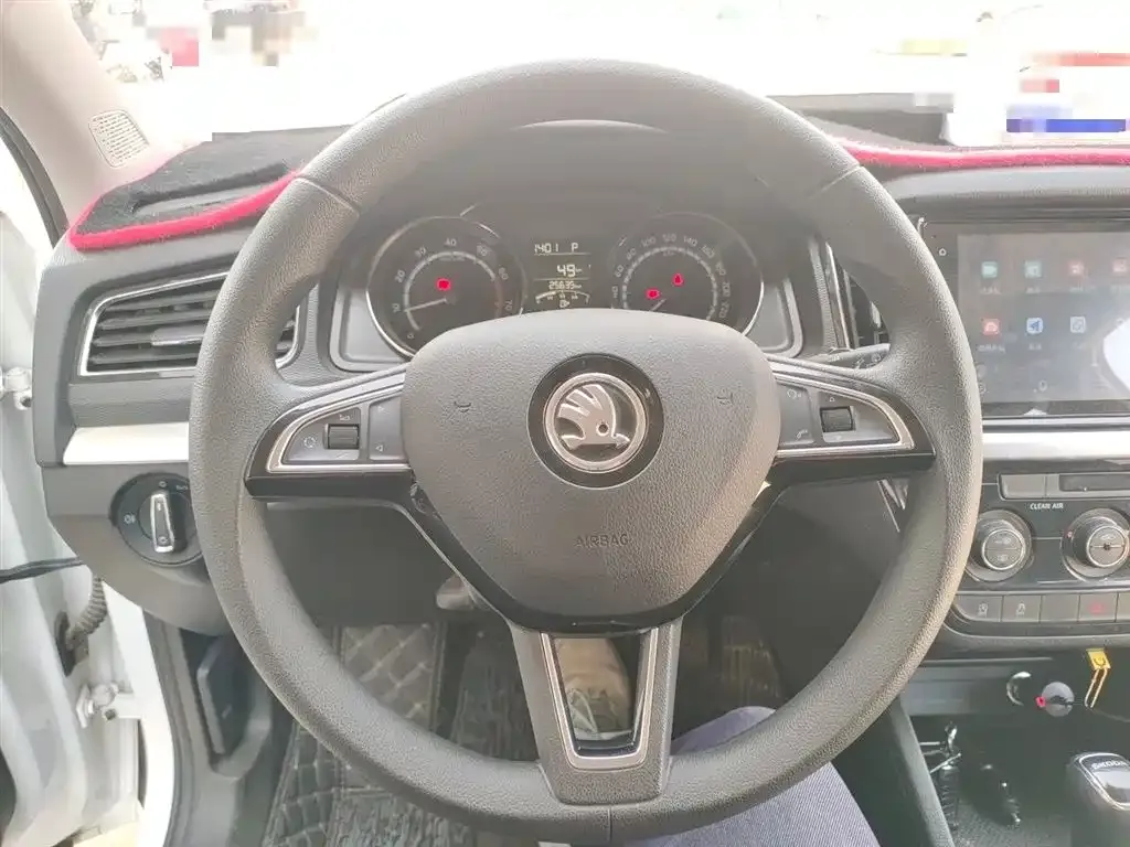 Skoda Kamiq — фото 2