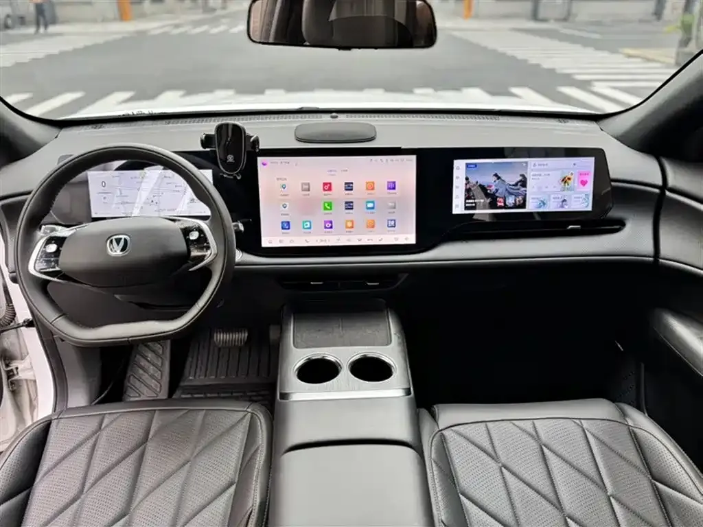 Changan CS75PLUS — фото 7