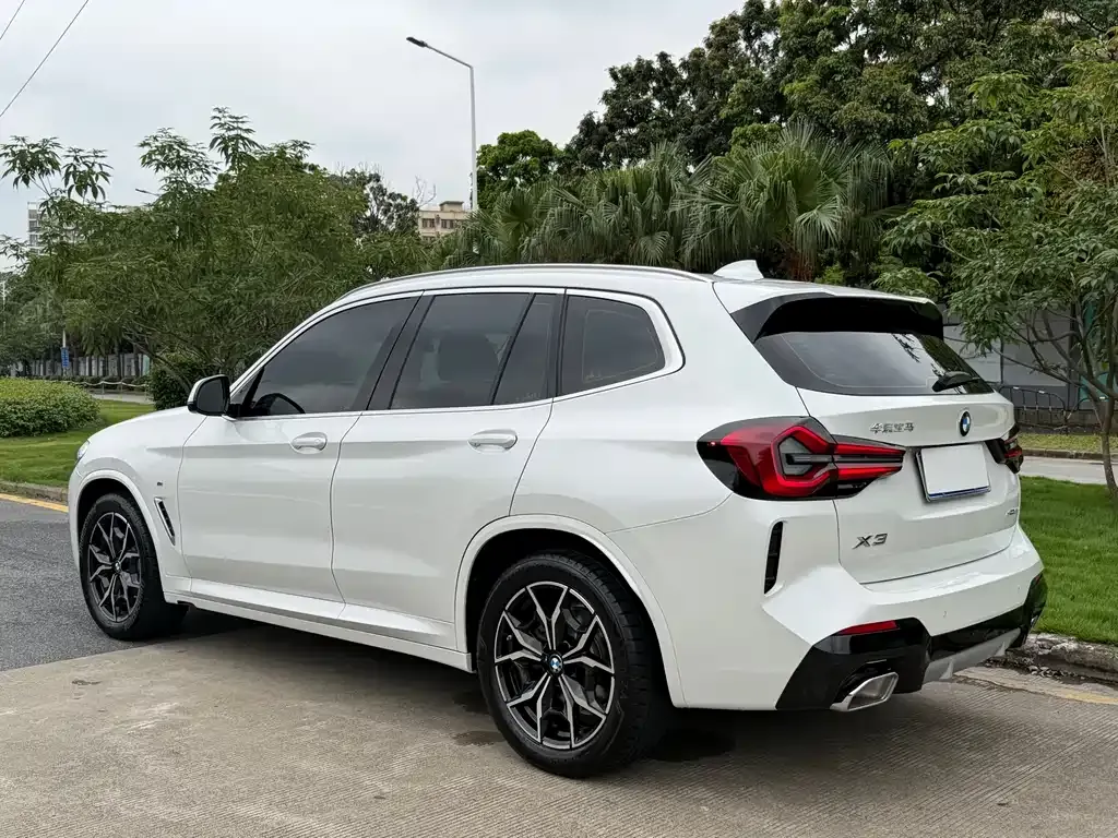 BMW X3 — фото 10