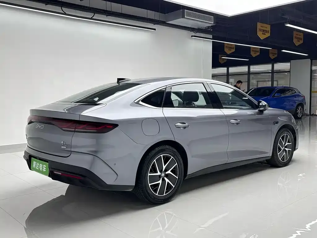 BYD Qin L — фото 7