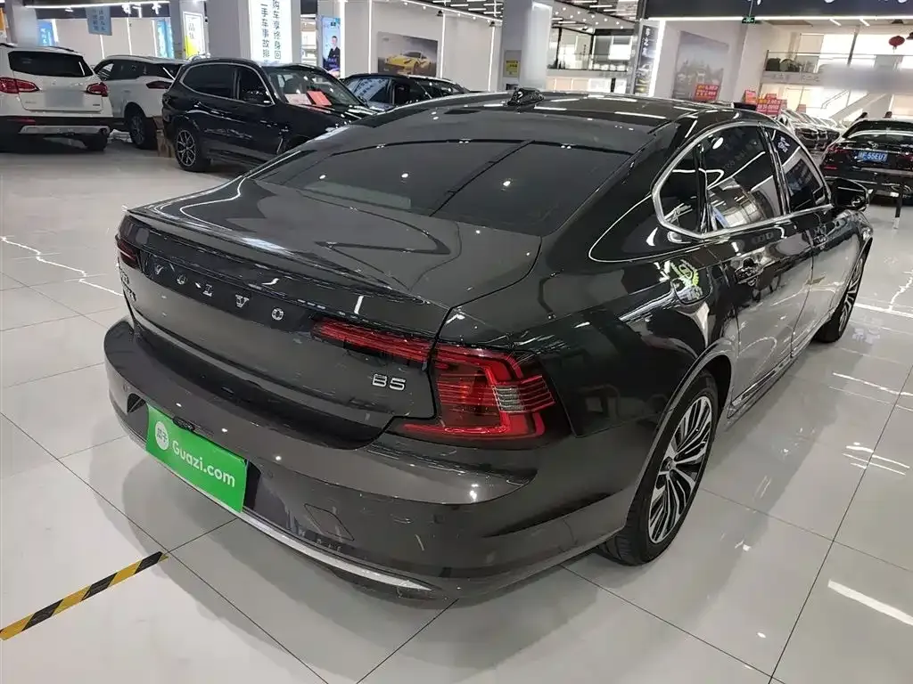 Volvo S90 — фото 10