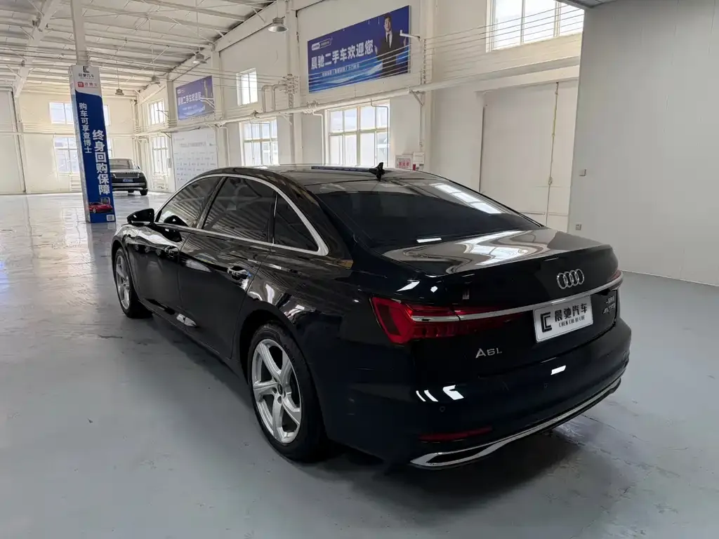 Audi A6L 2024 из CN, фото 6