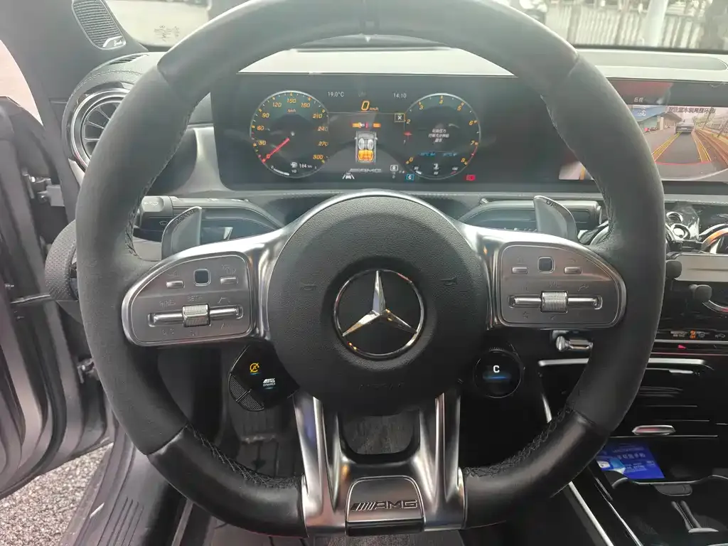 Mercedes-Benz CLA AMG — фото 7