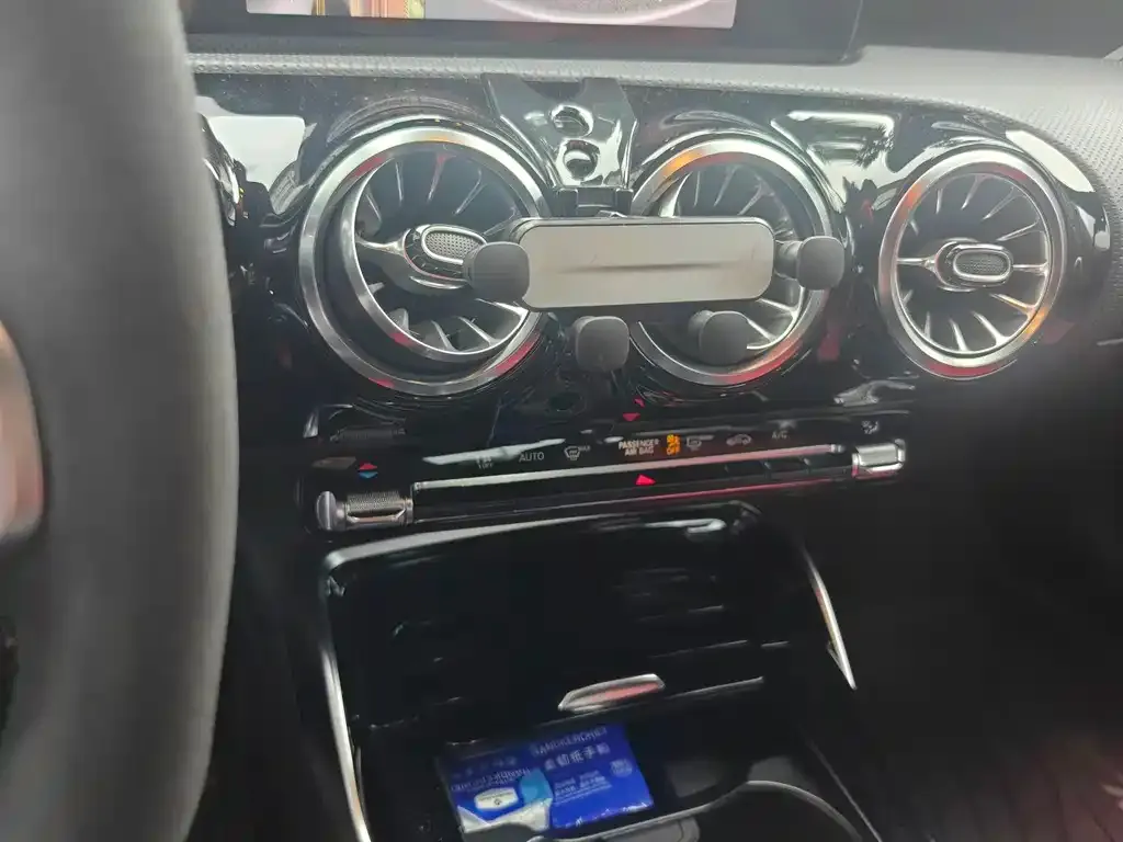 Mercedes-Benz CLA AMG — фото 2