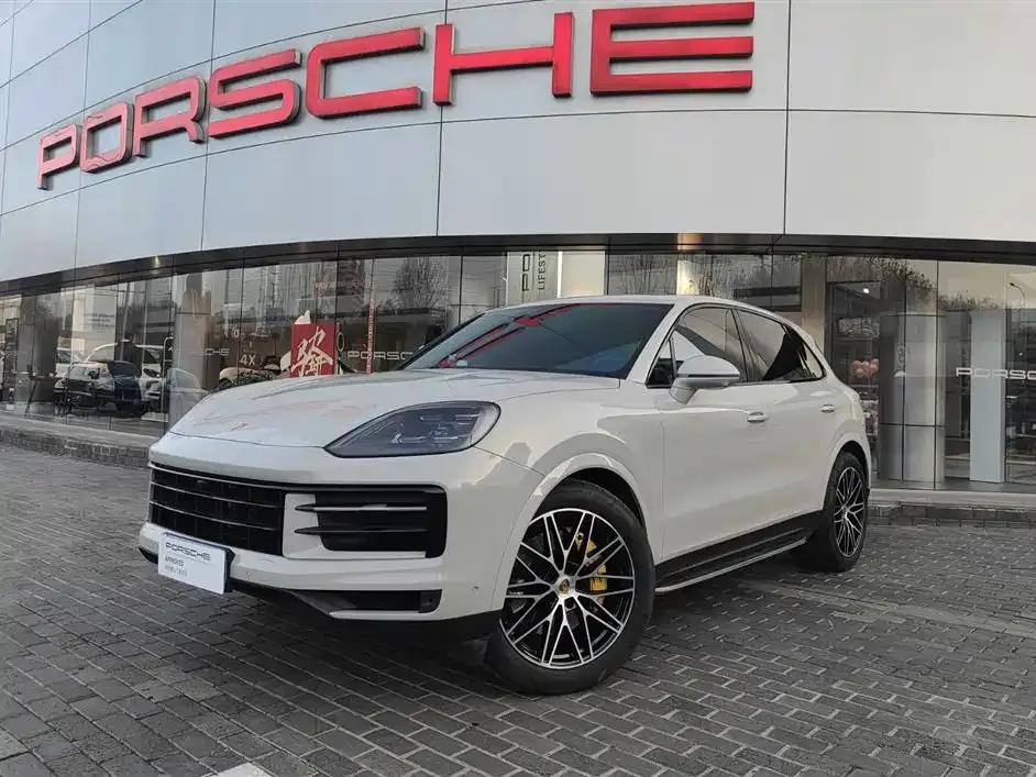 Porsche Cayenne — фото 1