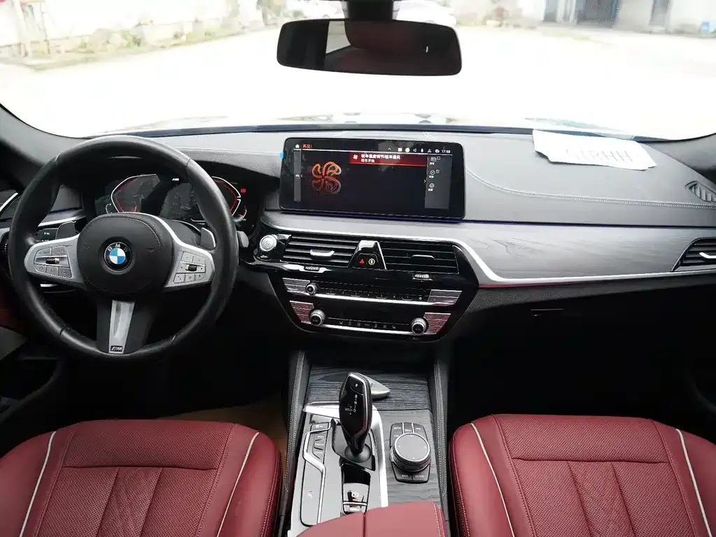 BMW 5 Series — фото 10